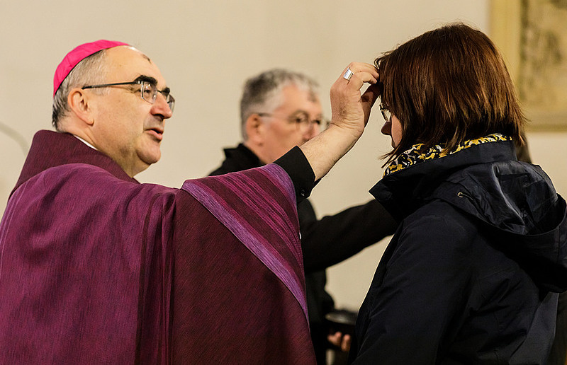 SONNTAGSBLATT, Gerd Neuhold „Bedenk, o Mensch, dass du Staub bist und wieder zum Staub zurückkehren wirst.“