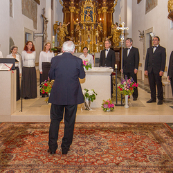 Vesper und Chorkonzert mit der Kantorei Graz unter der Leitung von Karl Schmelzer-Ziringer, Präsentation liturgischer Gewänder im Pfarrsaal