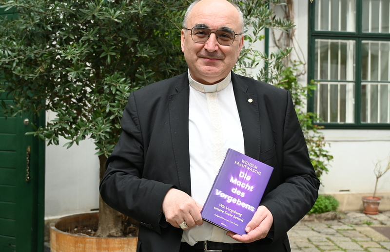 Buch: Die Macht des Vergebens / Kathpress Die Macht des Vergebens - das neue Buch von Diözesanbischof Wilhelm Krautwaschl ist ein Ratgeber für ein besseres Leben.