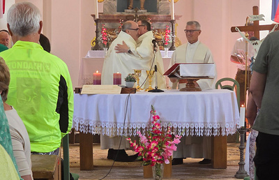 Feierten freundschaftlich verbunden: Diözesanbischof Wilhelm Krautwaschl und der Marburger Erzbischof Alojzij Cvikl