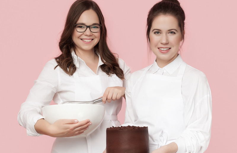 Foto: LIPPZAHNSCHIRM Bei Vera Straschek und Lisi Köhl verstaubt die Vergangenheit nicht mit Zucker, auf Basis von Traditionen entstehen neue Mehlspeiskreationen.