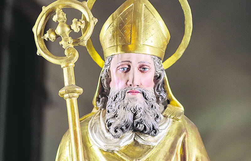 SONNTAGSBLATT, Gerd Neuhold Statue des Hl. NIkolaus, zu sehen im Grazer Diözesanmuseum.