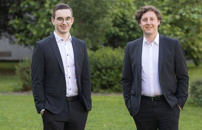 Thomas Lang (links) und Lukas Weissensteiner werden am 22. September 2024 zu Diakonen geweiht.